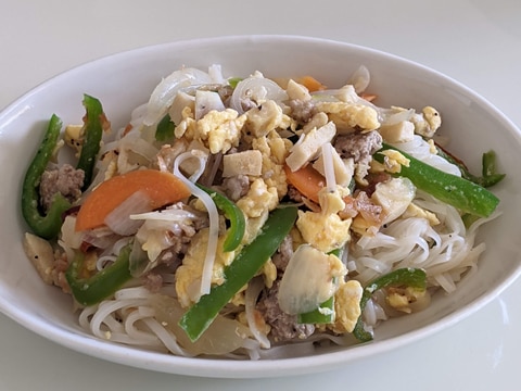 ヘルシー高野豆腐入り簡単パッタイ(タイ風焼きそば)